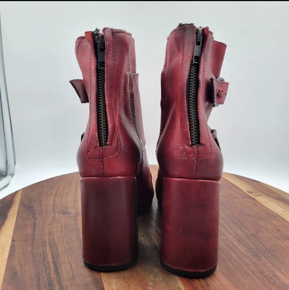 Freebird Joey Boots Women's 8 Red Leather Distressed Buckle Western Heel Pointed - Picture 7 of 13